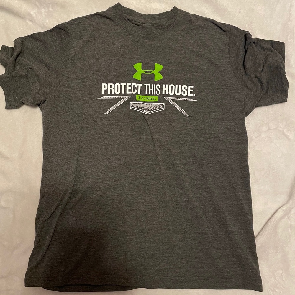 Men’s under armour tee
